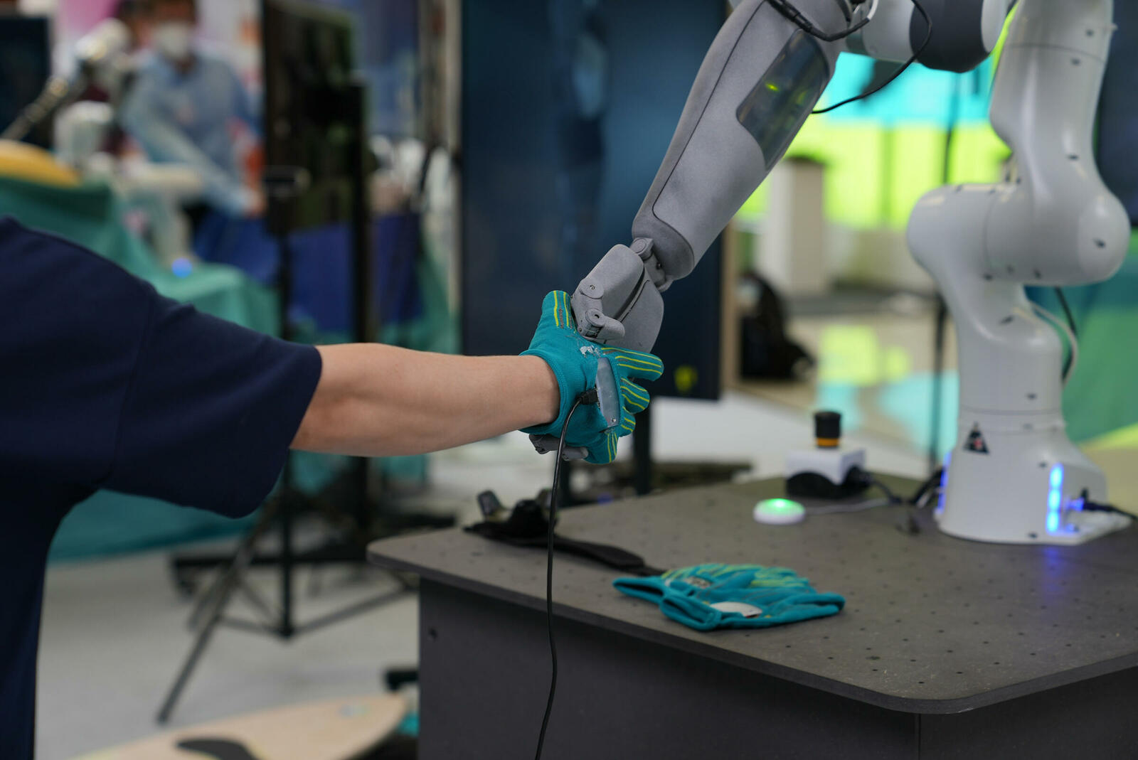 Die Robotik ist wichtig für den Wirtschaftsstandort Deutschland, zeigt der Deutsche Robotik Spiegel, für den 5.000 Menschen befragt wurden.