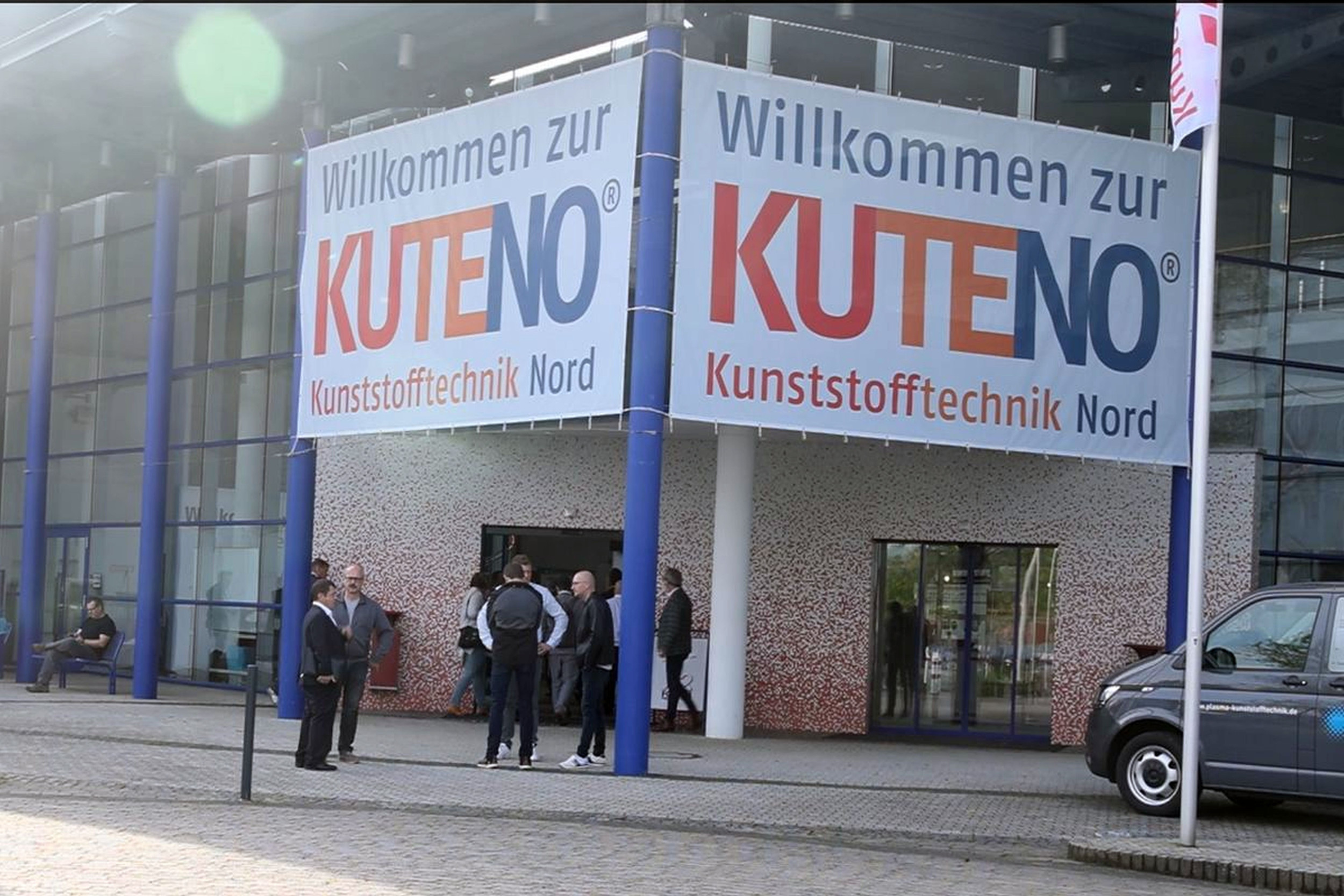 Die Messe Kuteno (der Name steht für“Kunststofftechnik Nord“) in Rheda-Wiedenbrück hat sich im Norden im Termnkalender der Branche fest etabliert. Das Branchenforum der Kunststoffverarbeiter zeigt Neuheiten und Trends in dieser Schlüsselindustrie.