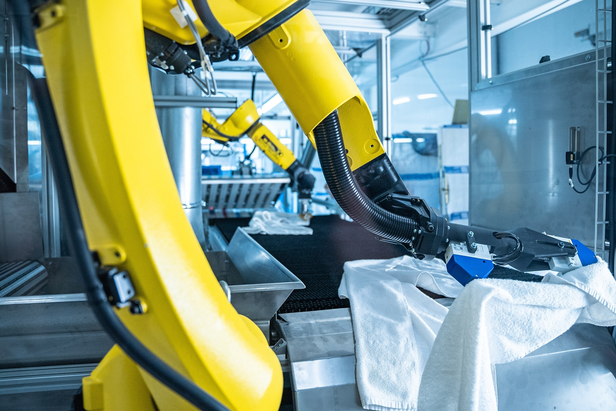 2022 wurden in Deutschland rund 26.000 neue Industrieroboter und damit 3 % mehr als im Vorjahr installiert. 