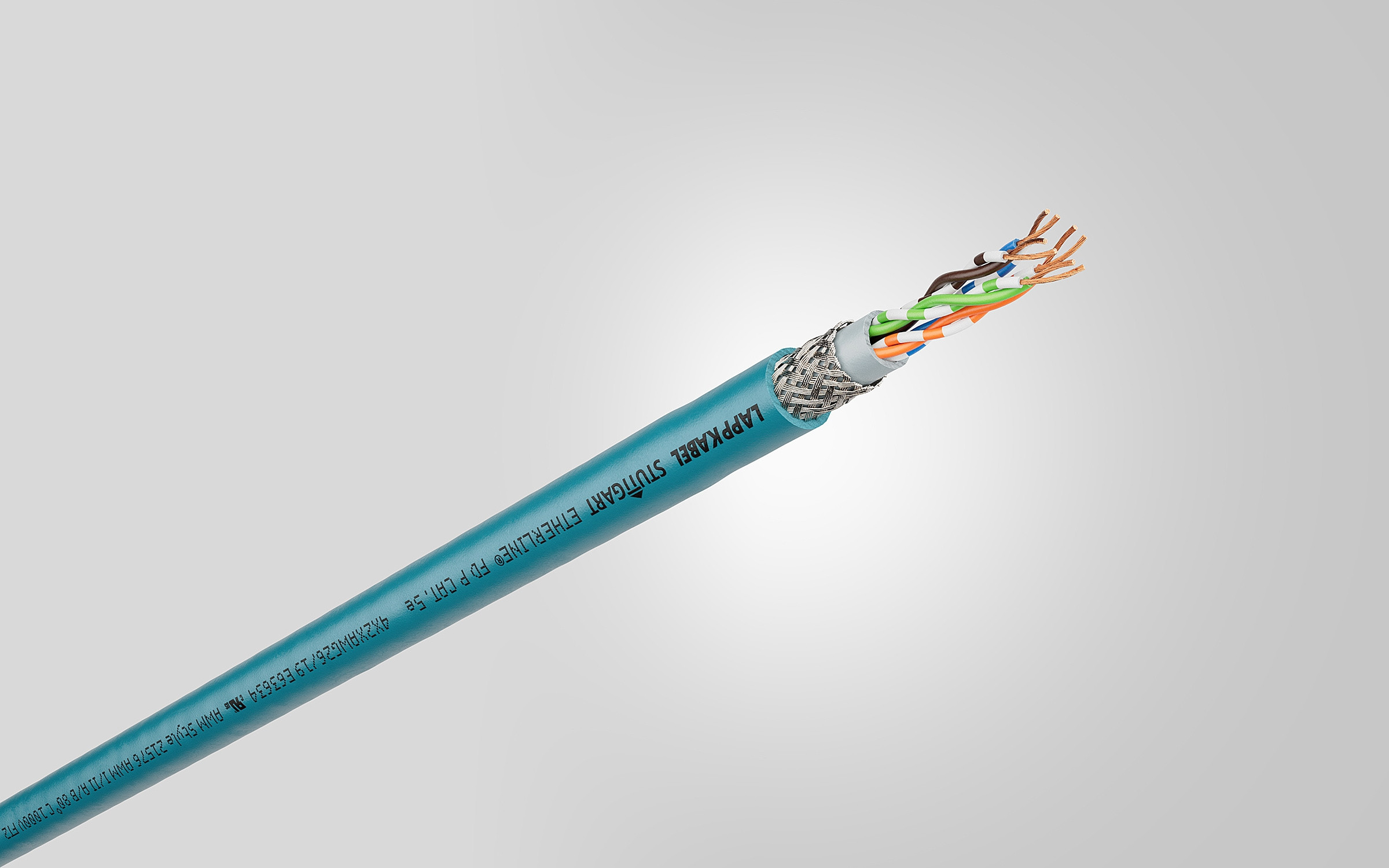 Das Ethernet-Kabel „Etherline FD P Cat.5e“ ist jetzt dank eines Mantels aus biobasiertem TPU von BASF auch als nachhaltige Variante erhältlich.