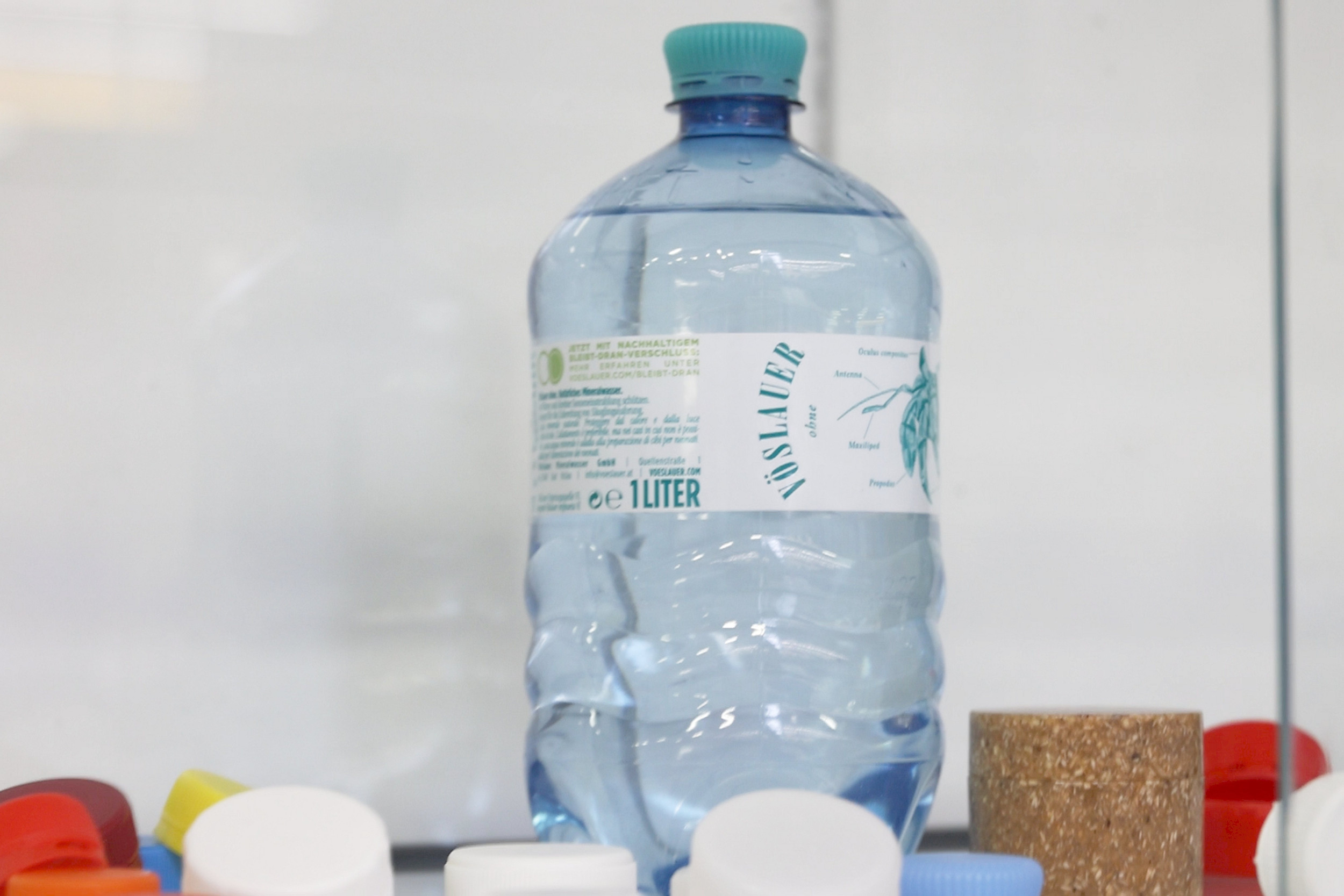 Alpla ist eines der führenden Unternehmen im Bereich Entwicklung und Produktion innovativer Verpackungslösungen aus Kunststoff. Zum Portfolio gehören Verpackungssysteme, Flaschen, Verschlüsse und Spritzgussteile für verschiedenste Wirtschaftszweige.