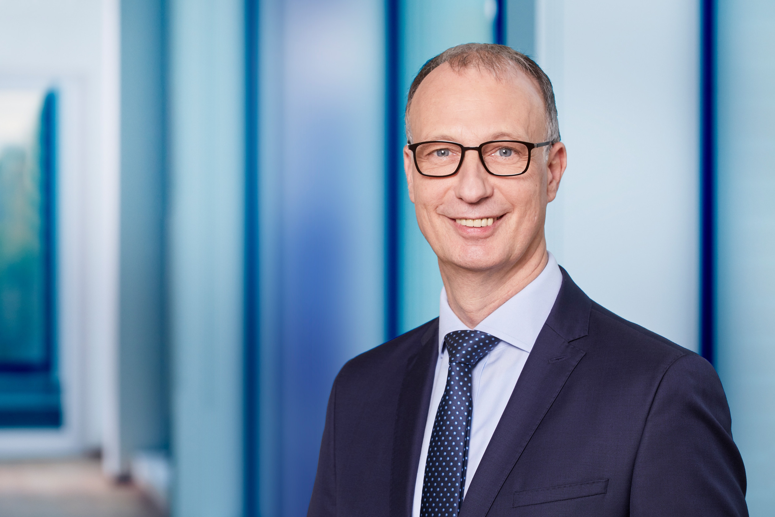 Holger Lieder hat zum 1. September 2023 als Mitglied des Vorstands die Bereiche Vertrieb, Marketing und Service bei Sikora übernommen.